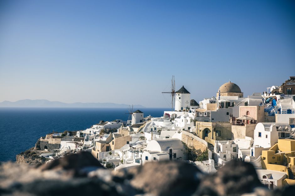 Santorini Overrated? A Local’s Honest Take on the Crowds and Costs