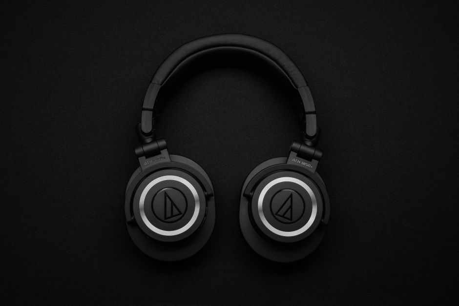 Sony WH-1000XM5 vs Bose QuietComfort: The 2026 Digital Nomad Verdict